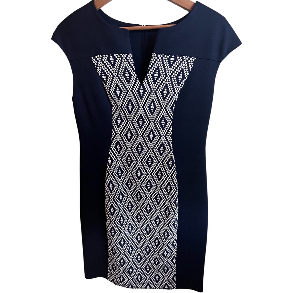 Women’s dress perfect for work or dinner wore once in EUC Size 12